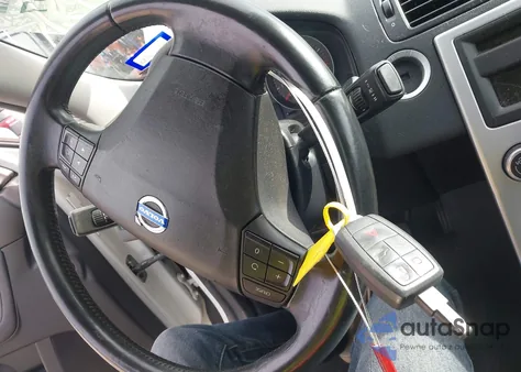 2010 Volvo S40 2.4I z USA, uszkodzony, nr VIN YV1382MS1A2513383